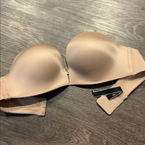 Victoria’s Secret bombshell strapless bra nude